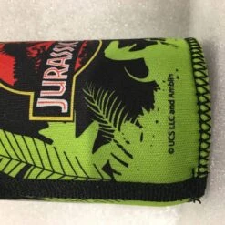 Jurassic Park - Jurassic Park Stubby Holder — Inacoma -Inacoma 0AB04D85 D05C 4A01 B316 7006238E87A8