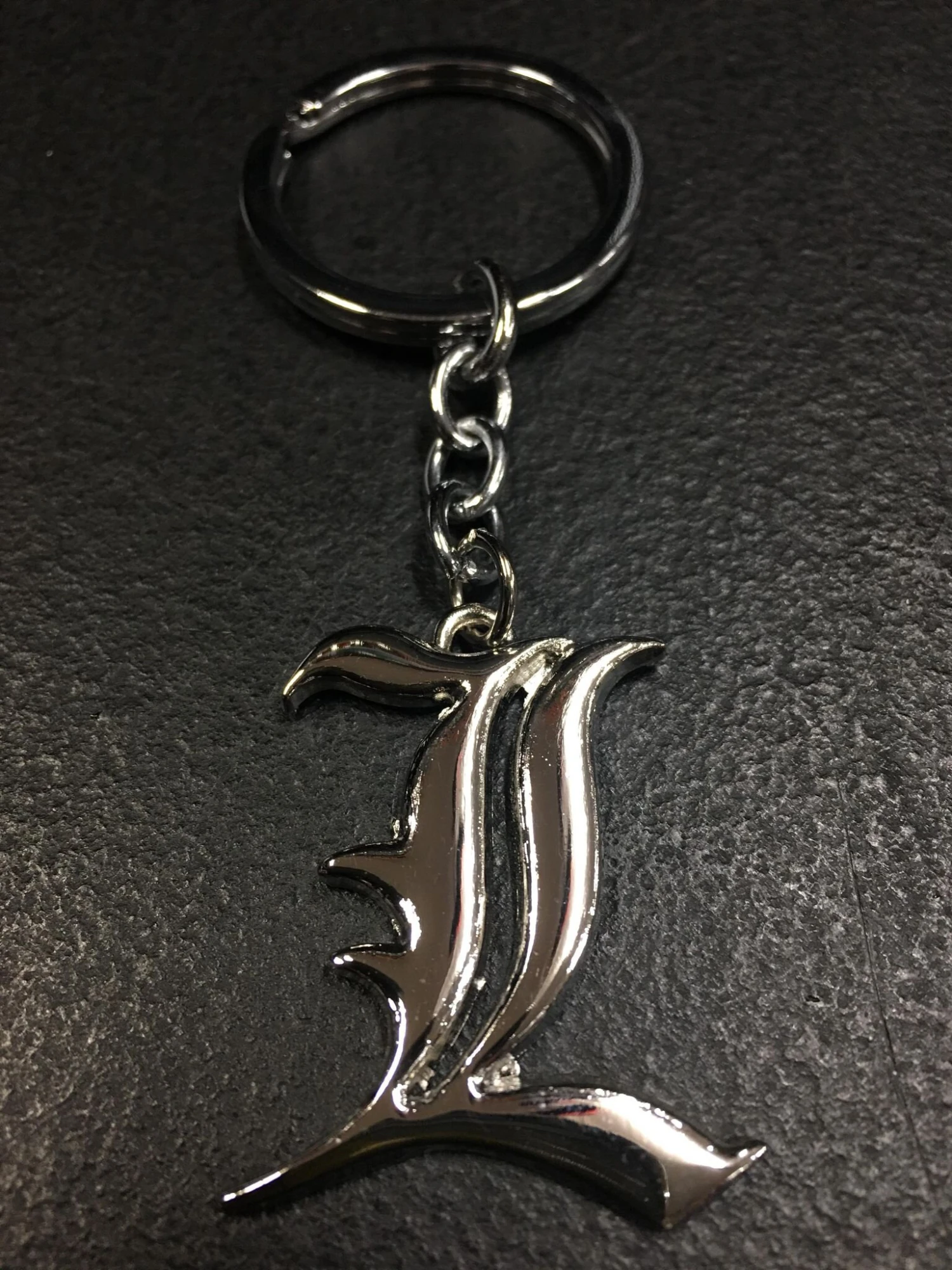 Death Note - "L" Metal Keyring — Inacoma 4 Death Note - "L" Metal Keyring — Inacoma - Image 2