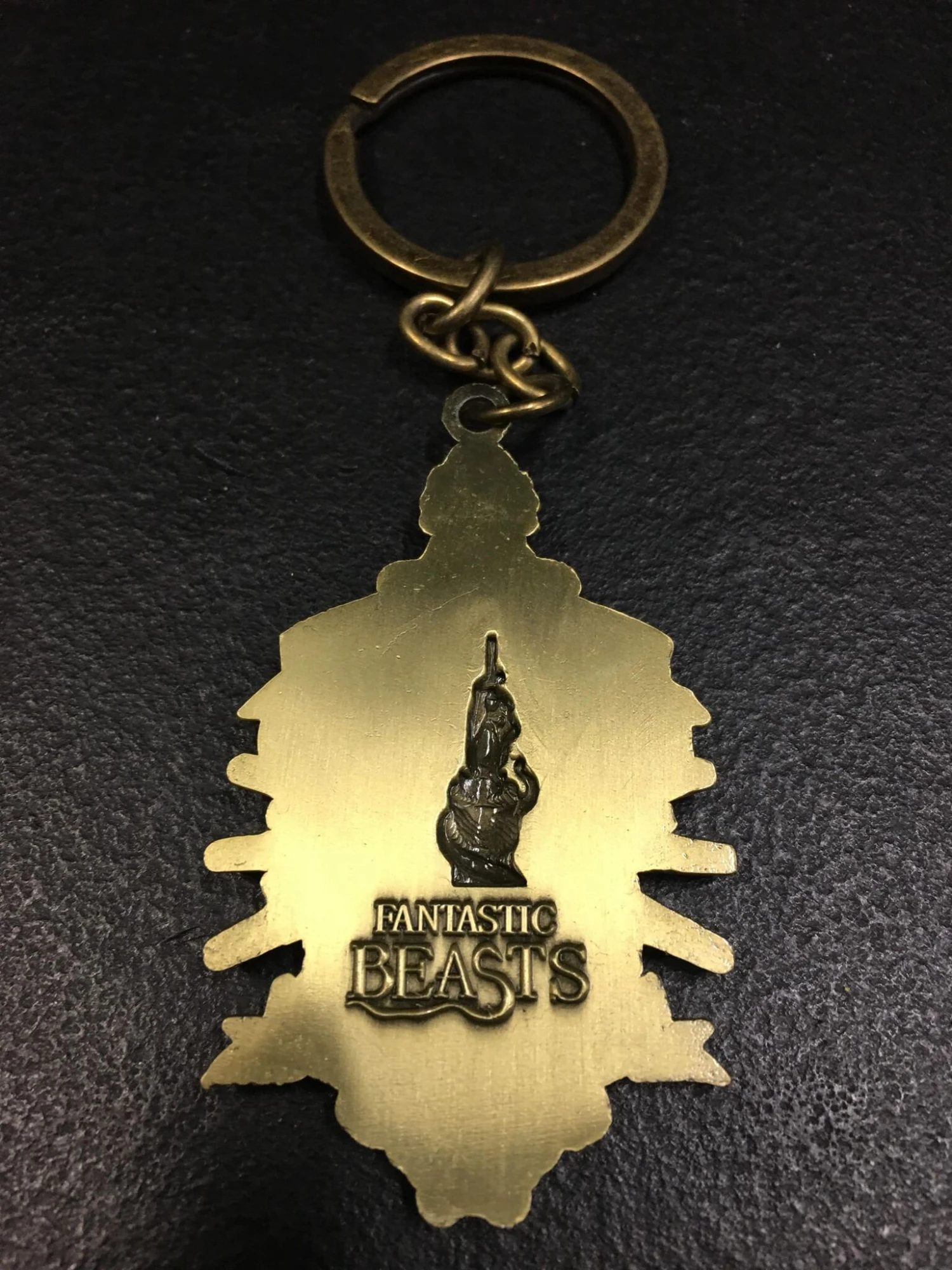 Fantastic Beasts And Where To Find Them - American Division Metal Keyring — Inacoma 4 Fantastic Beasts And Where To Find Them - American Division Metal Keyring — Inacoma - Image 2