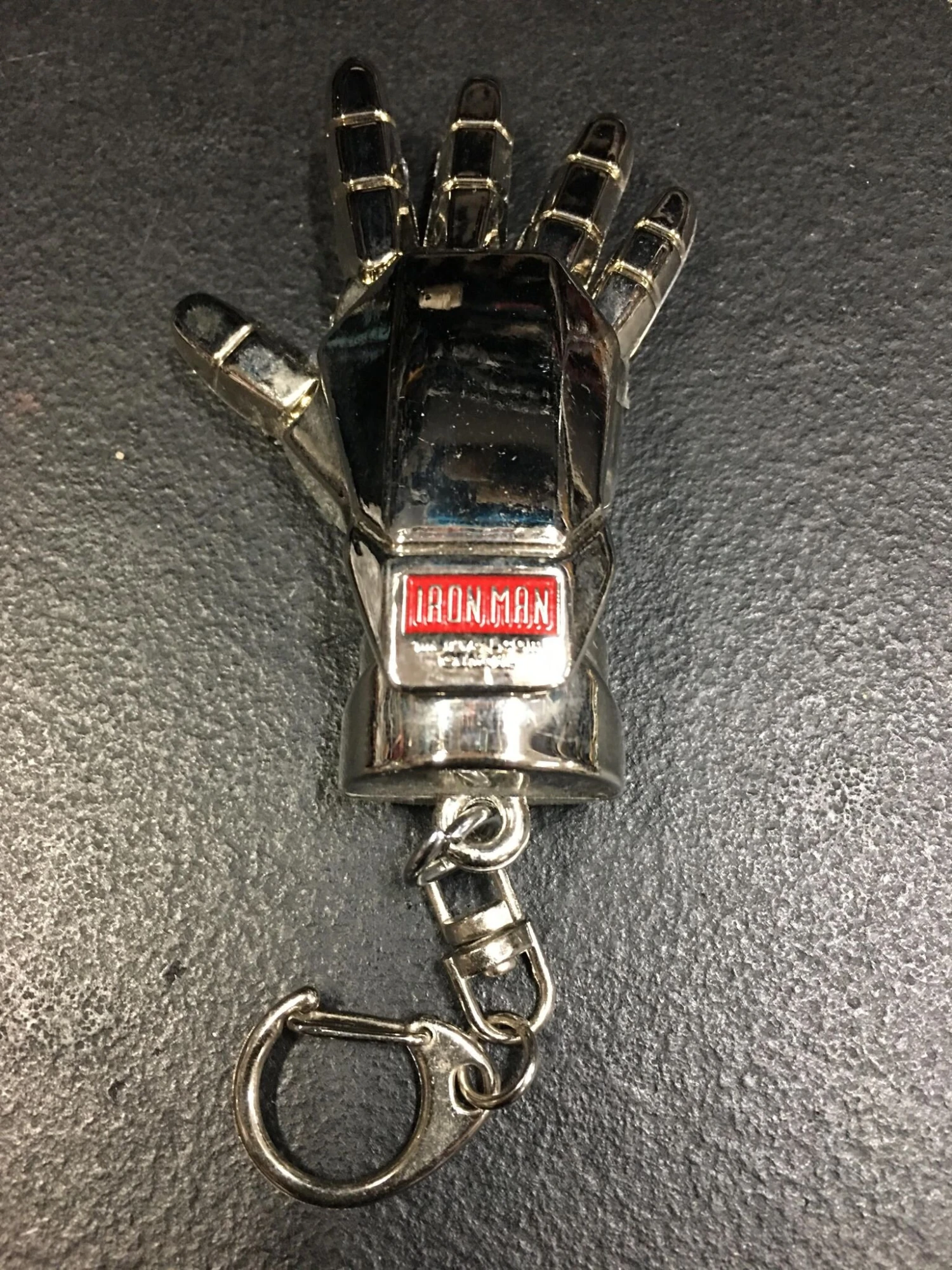 Iron Man - Hand Repulsor Metal Keyring — Inacoma 4 Iron Man - Hand Repulsor Metal Keyring — Inacoma - Image 2