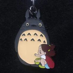 My Neighbor Totoro - Totoro With Mei Kusakabe Keyring — Inacoma