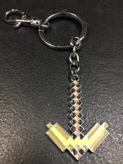 Minecraft - Golden Axe Keyring — Inacoma