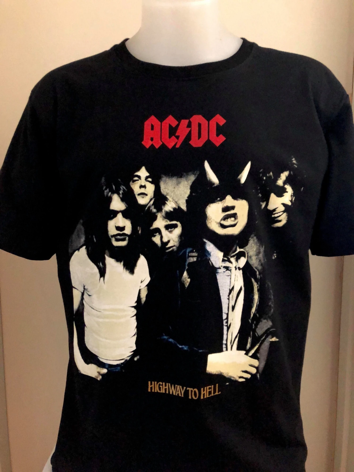 ACDC - HIGHWAY TO HELL T Shirt — Inacoma 3 ACDC - HIGHWAY TO HELL T Shirt — Inacoma