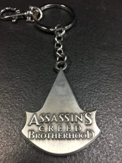 Assassins Creed - Brotherhood Metal Keyring — Inacoma -Inacoma C68F0871 FE53 4DC5 89E6 1B0B8F9EC132