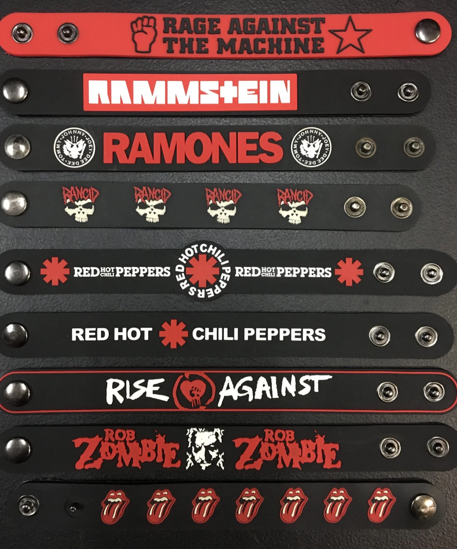 “R” MUSIC WRIST BANDS — Inacoma 3 “R” MUSIC WRIST BANDS — Inacoma