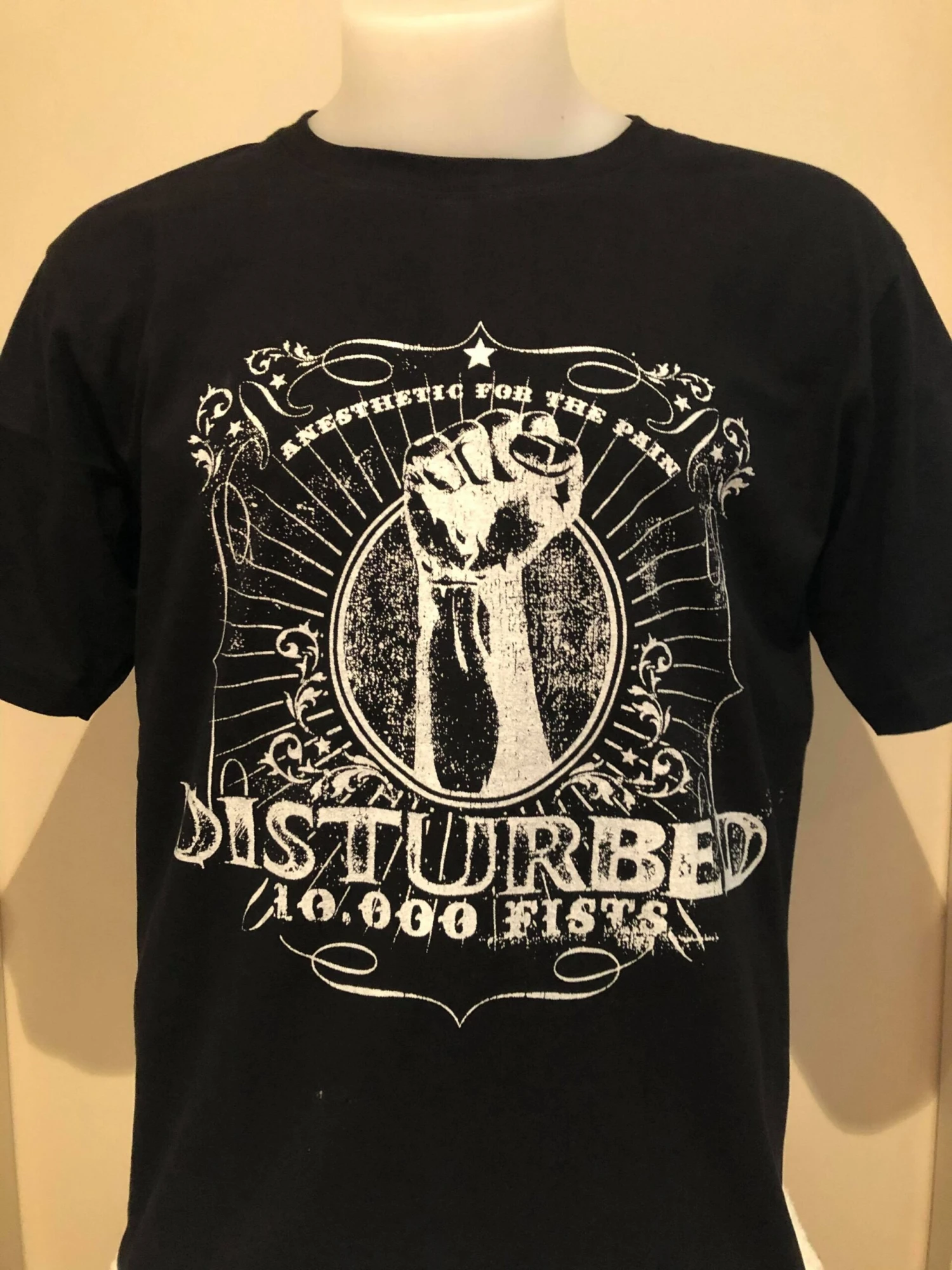 DISTURBED - 10.000 FISTS T SHIRT — Inacoma 3 DISTURBED - 10.000 FISTS T SHIRT — Inacoma